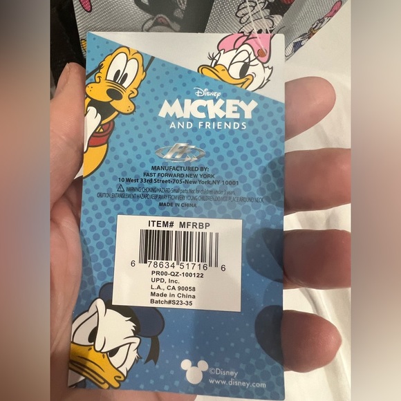 NWT-Disney’s MICKEY &FRIENDS Full-size Nylon backpack - Picture 4 of 10